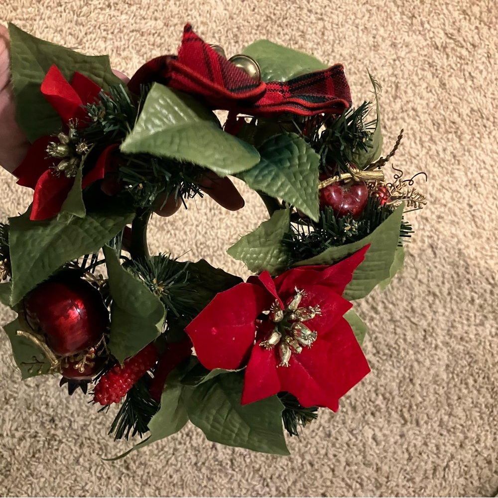 Vintage Holiday Wreath Candle Ring - Picture 2 of 5